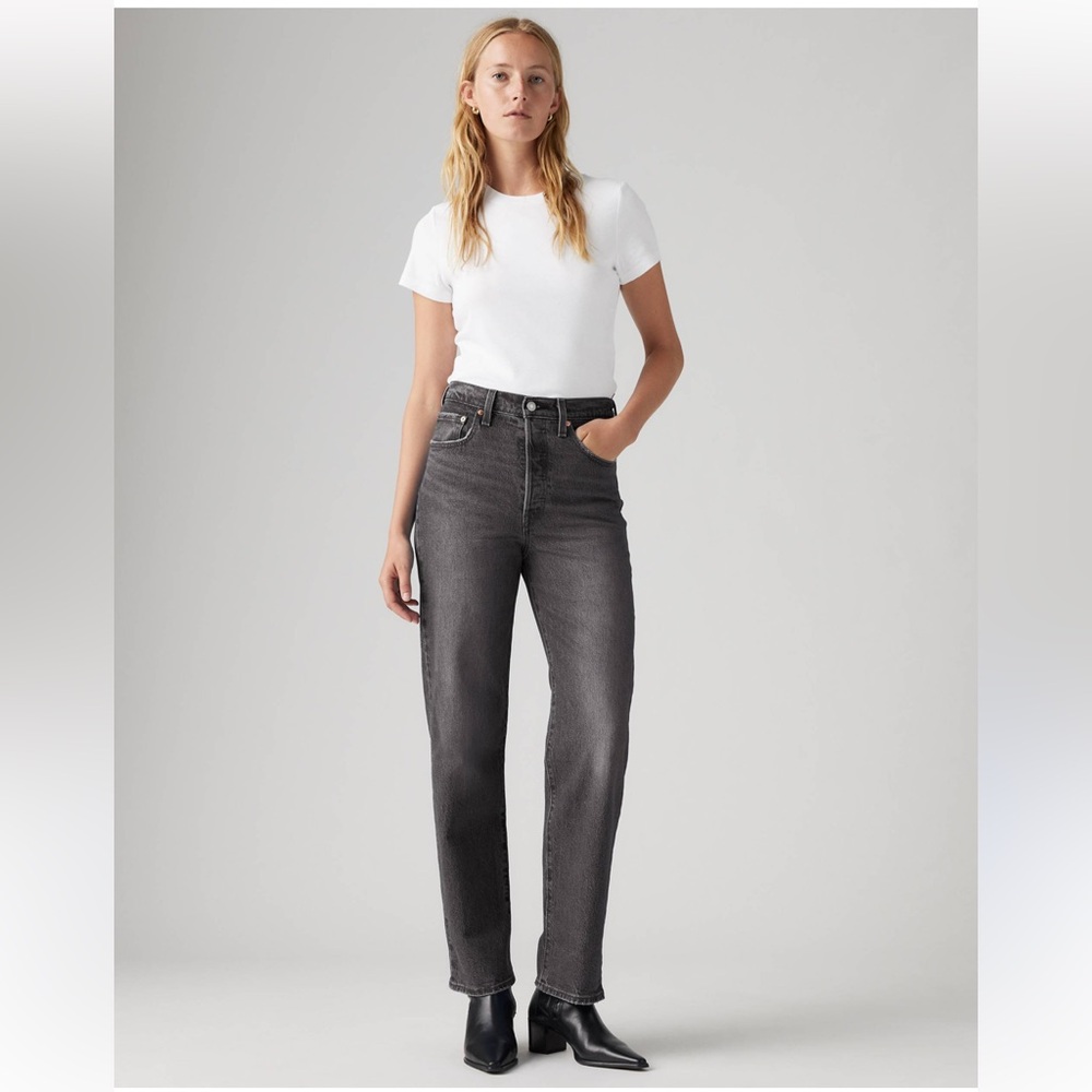 Levi's Women's Straight-Leg Jeans in Washed Gray-Black